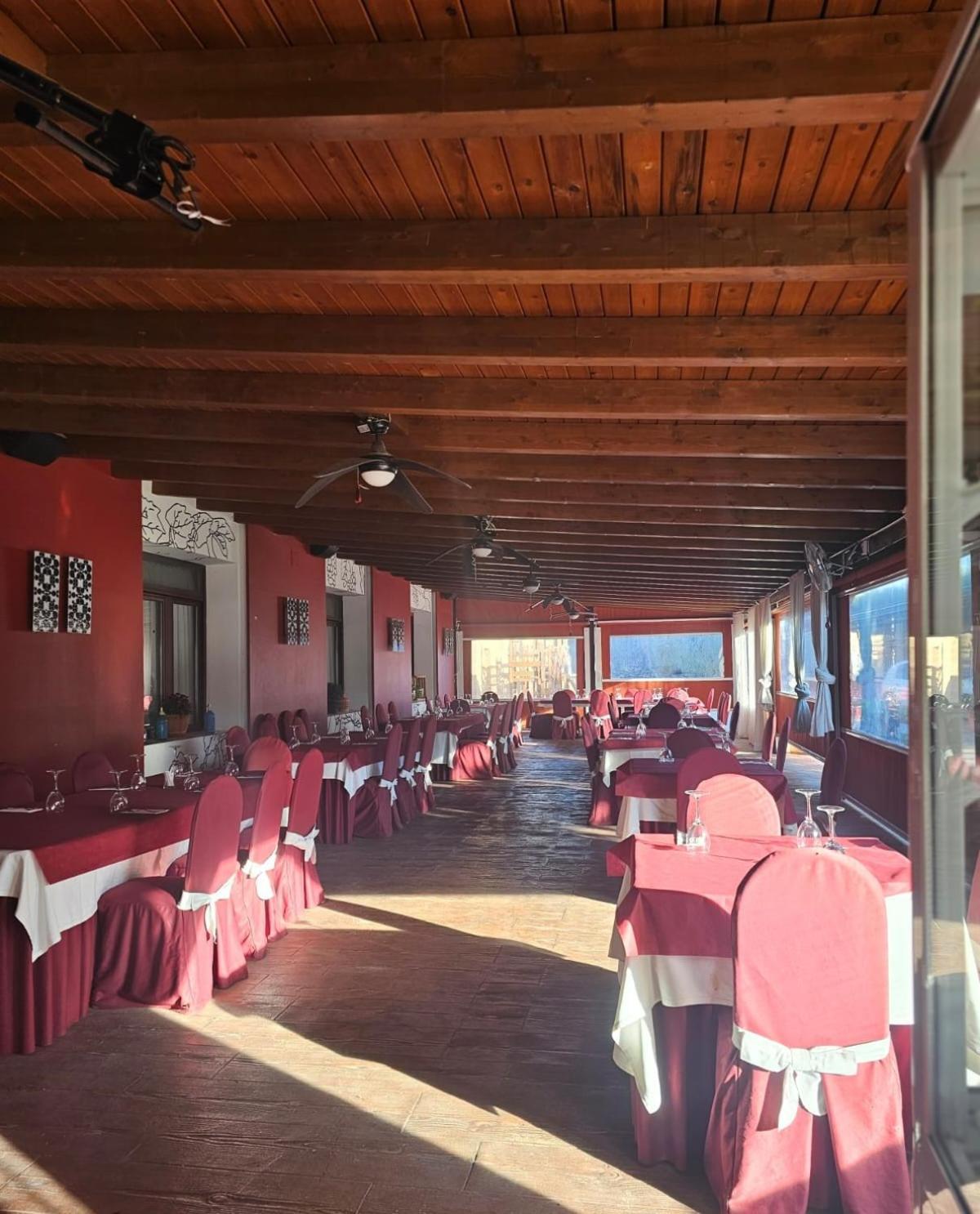Hotel Restaurante El Patas Корраль-де-Альмагер Экстерьер фото